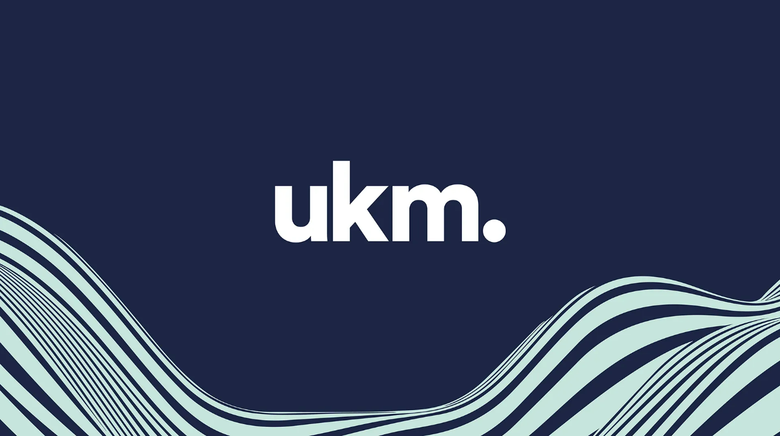 UKM logotyp