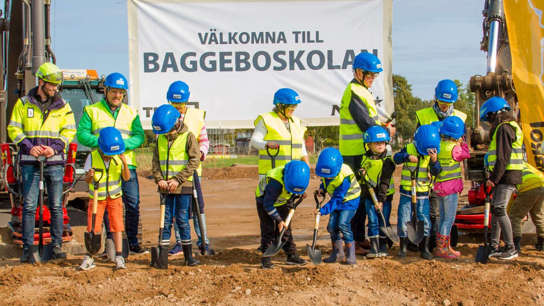 Första spadtaget för Baggeboskolan den 27 augusti 2018.