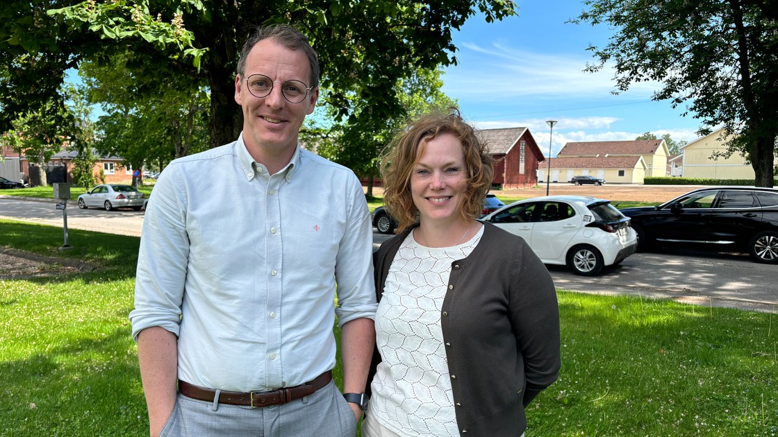 Kommunchef Gustav Olofsson och kommunstrateg Emma Lindblad ansvarar för projekt chefers utveckling 