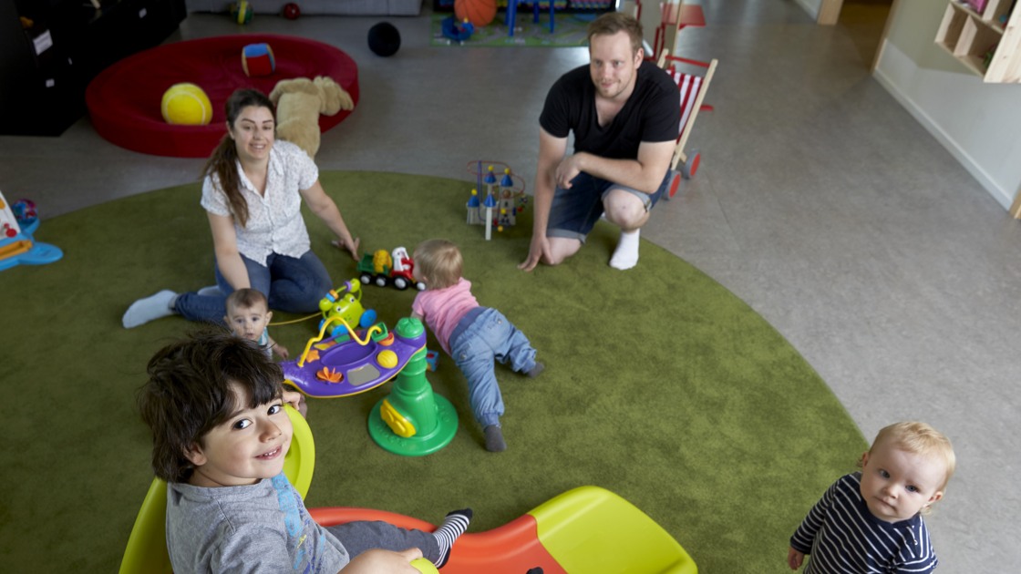 Lek på Familjecentralen.