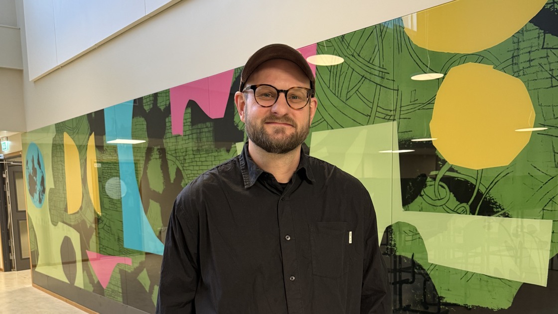 Konstnären Samot Nosslin